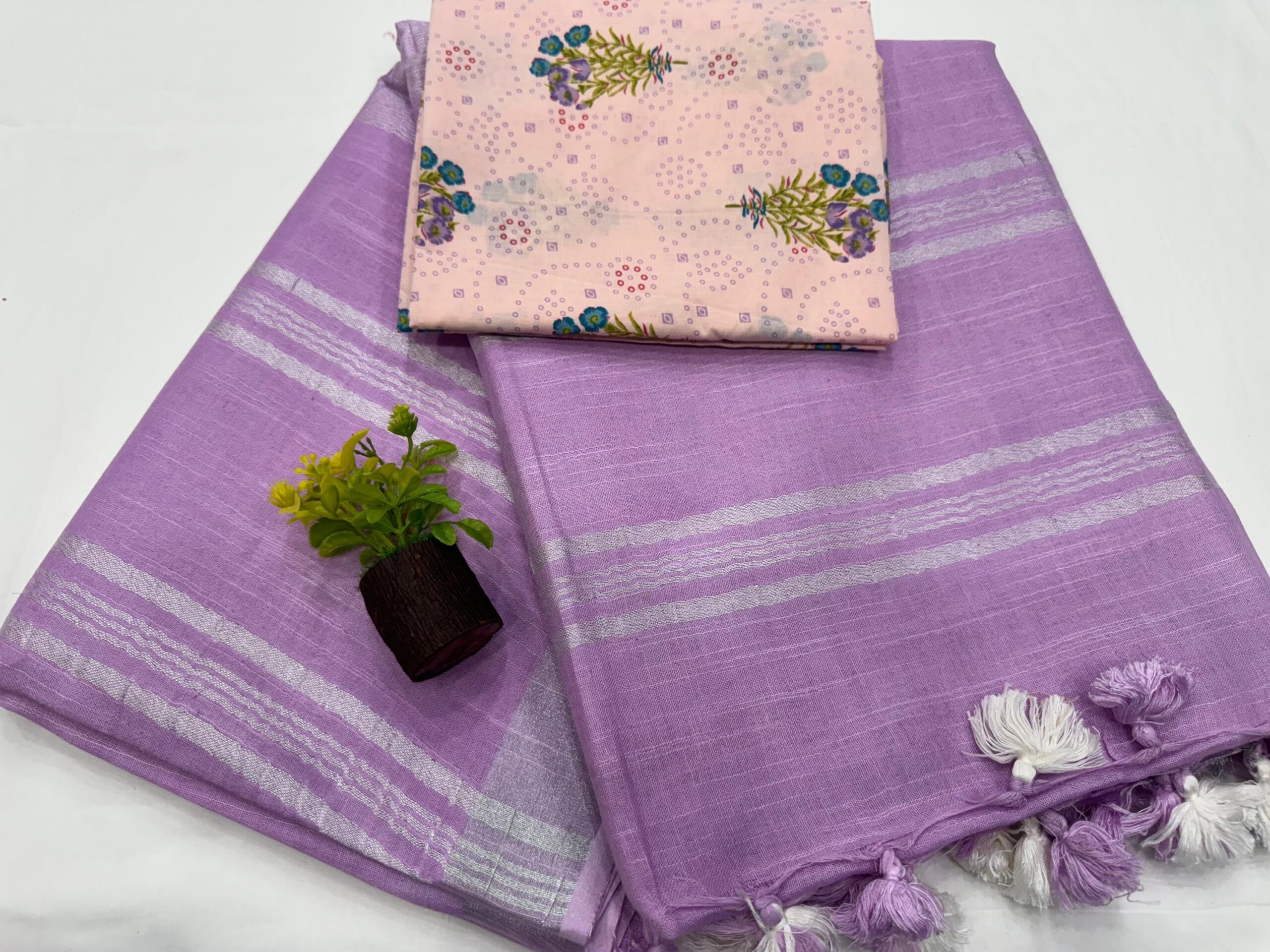 Linen cotton sarees with printed blouse - Image 6