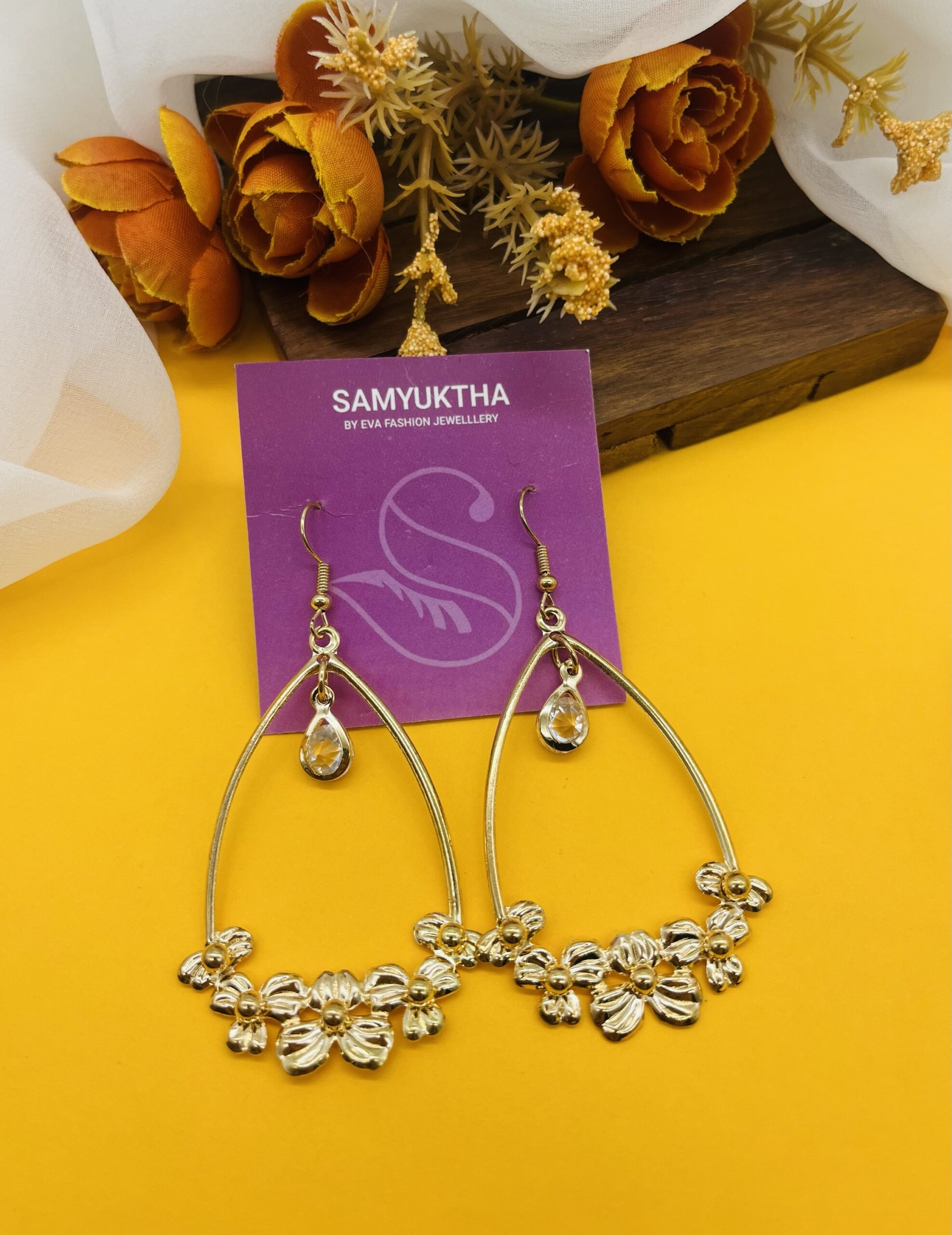 Drop earrings with Floral Cluster