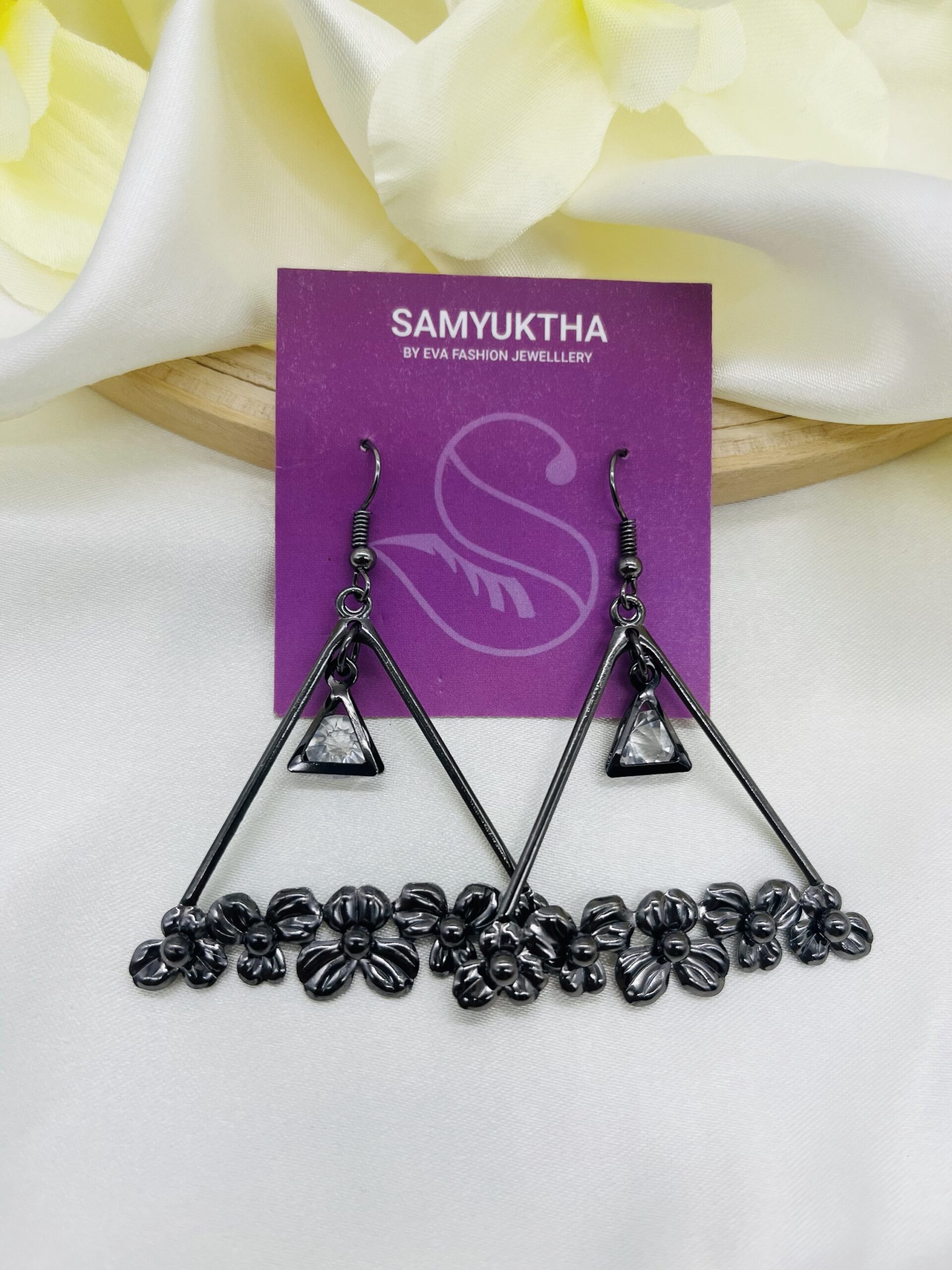 Geometric Floral Bar Earrings