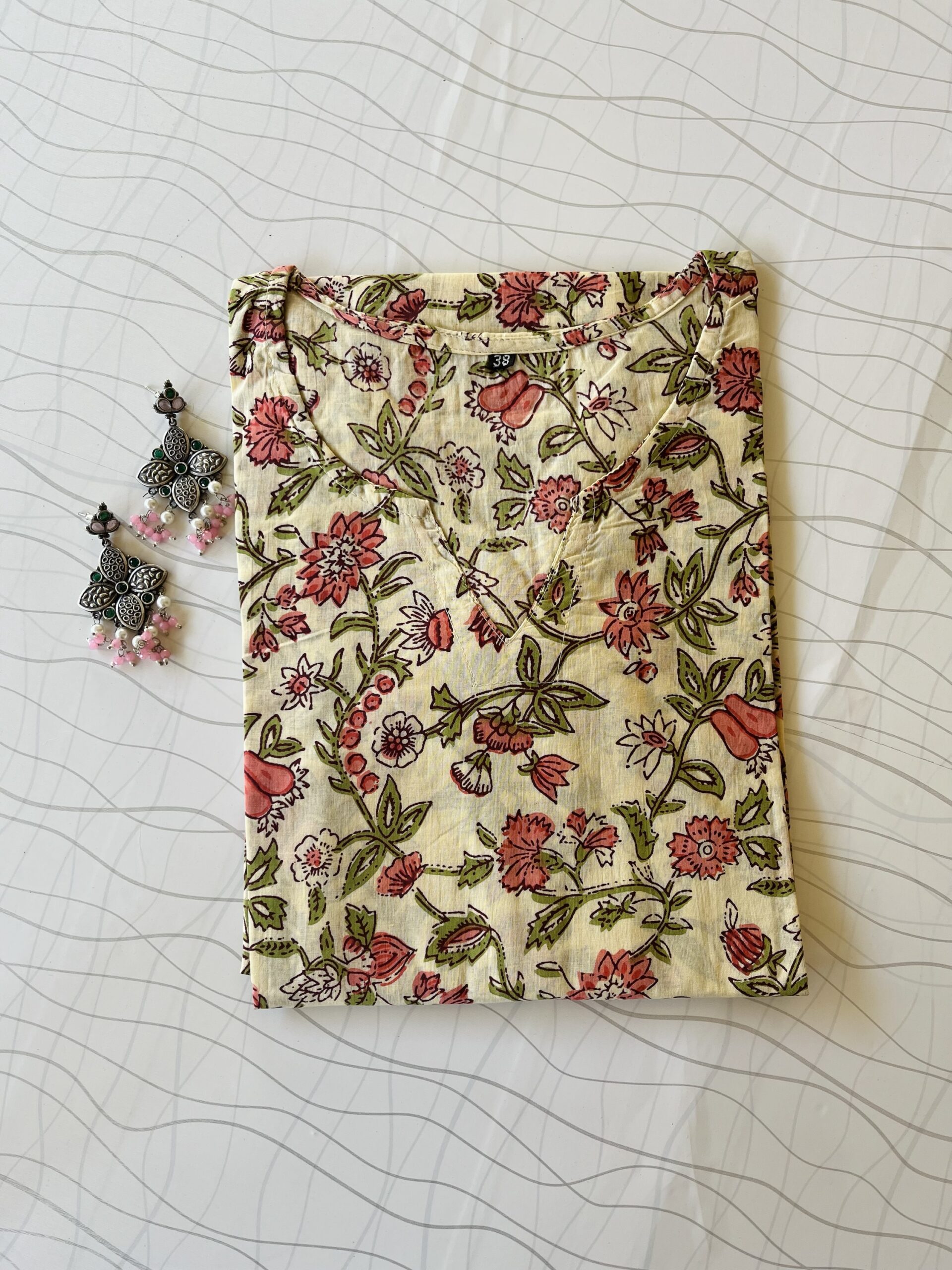 Floral Printed cotton kurta - Image 3