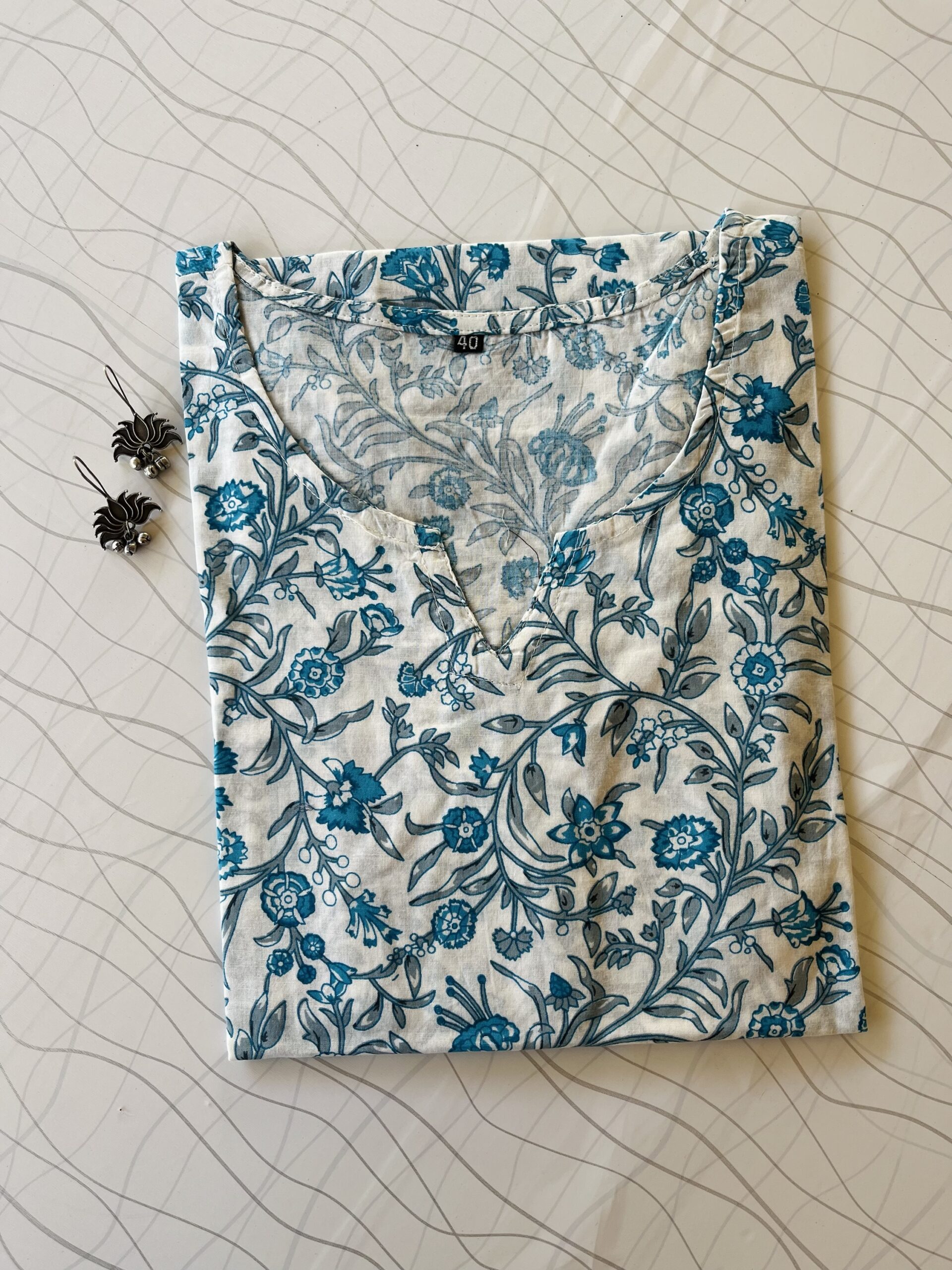 Blue floral cotton kurta - Image 2