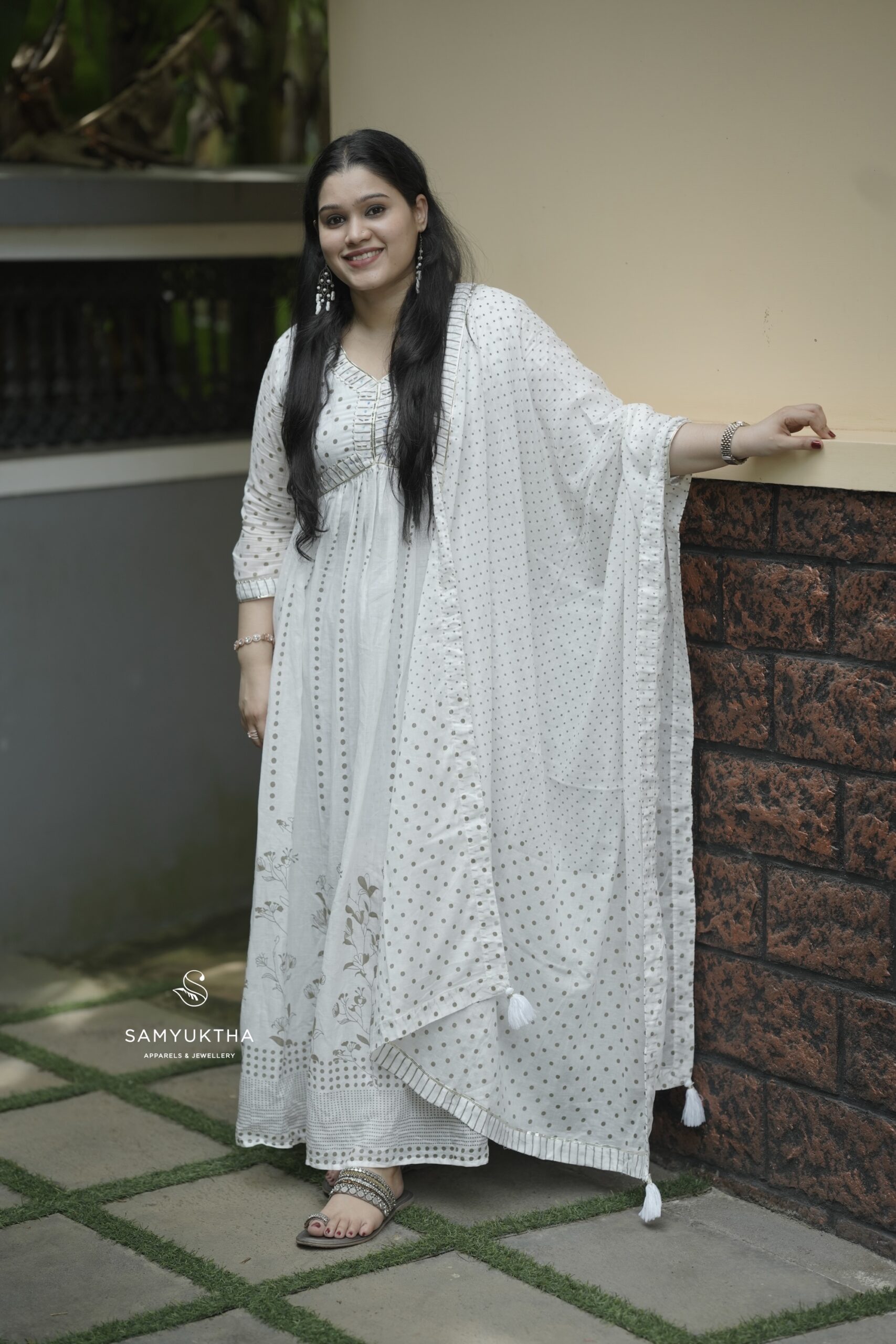 White mull cotton kurta set