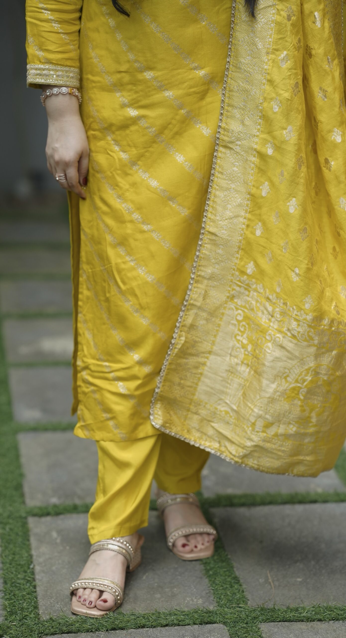 Premium banarasi 3 piece set - Image 3
