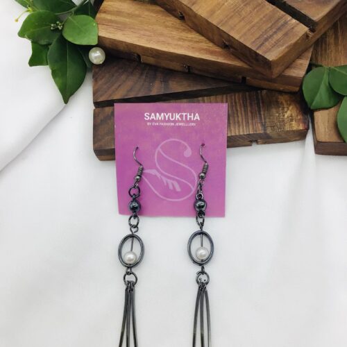 Oval Pearl Dangle Earrings