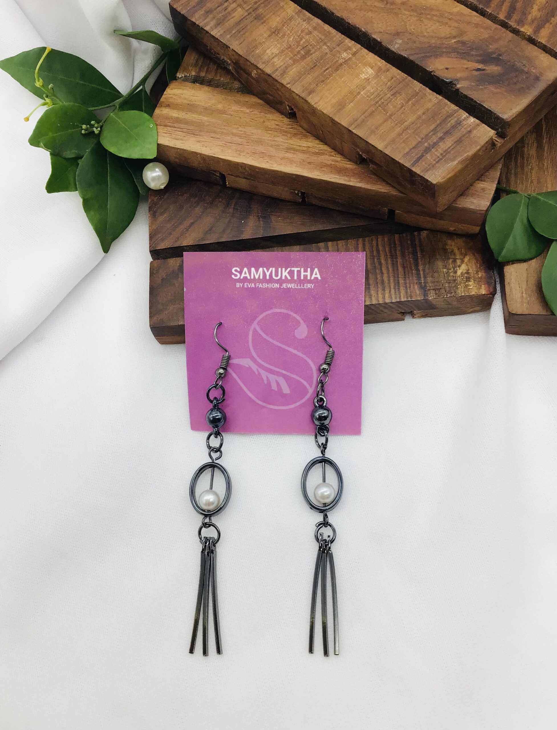 Oval Pearl Dangle Earrings