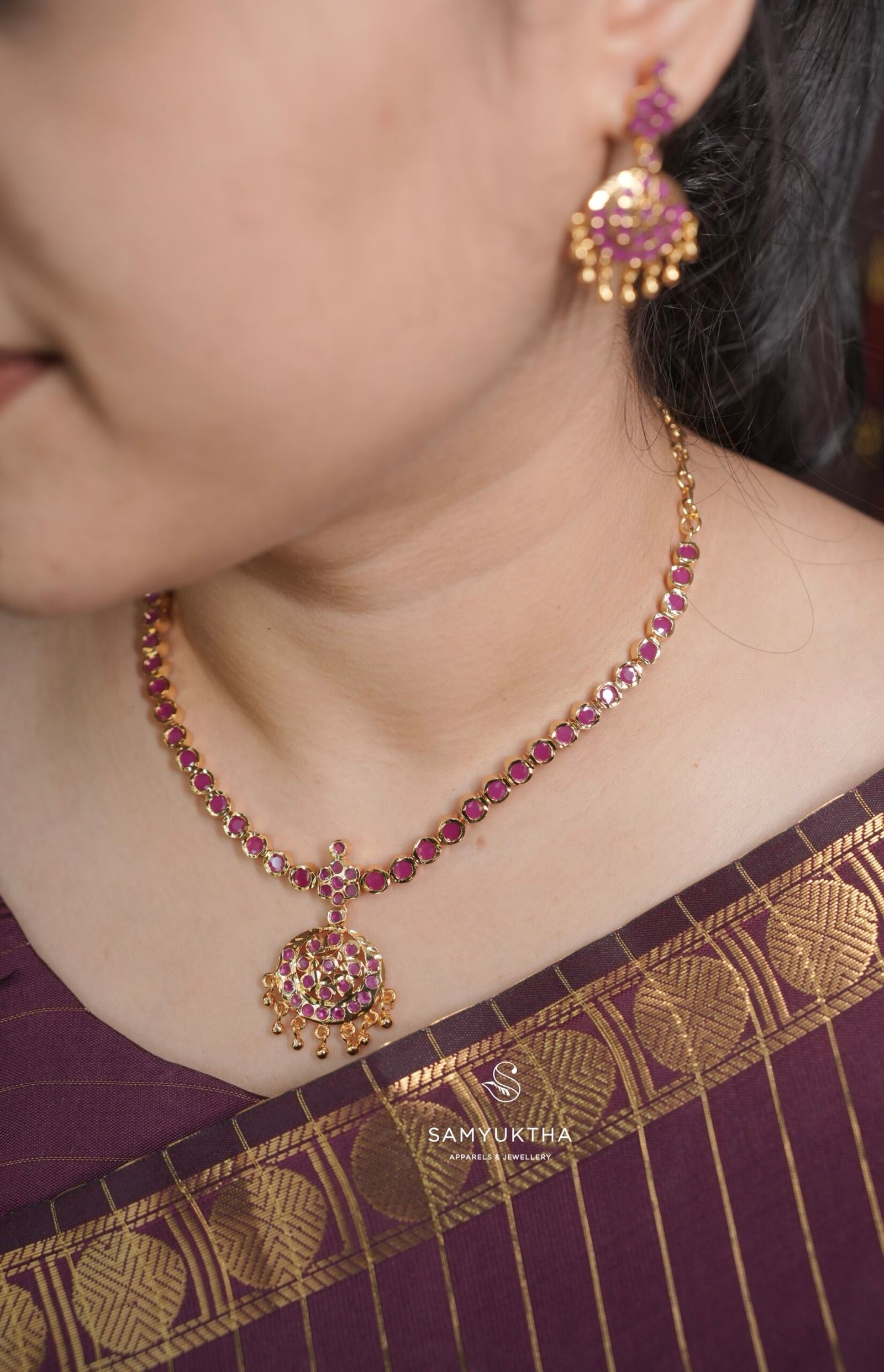 Vintage premium Ruby Attigai