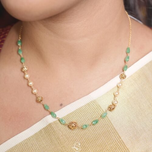 Pearl beaded neckpiece